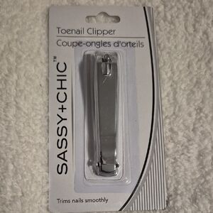 Sassy+Chic Silver Toenail Clipper